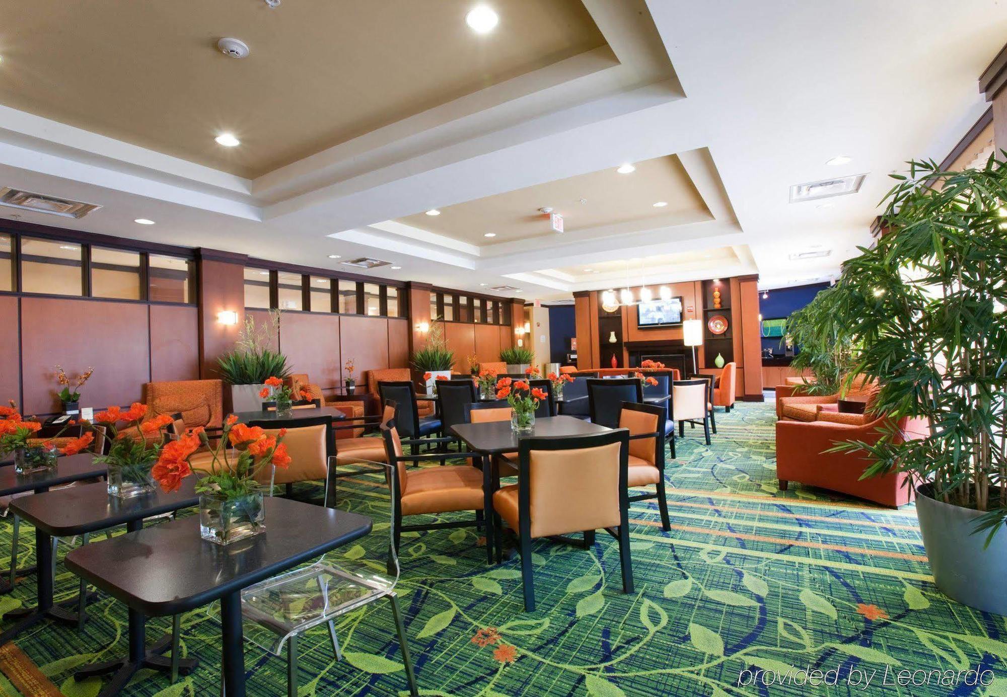 Fairfield Inn & Suites By Marriott Houston Conroe Restoran gambar
